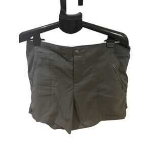 Le Verde Green Shorts Women's size XL